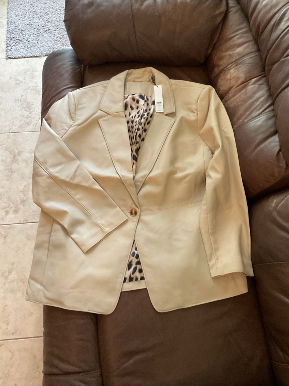 Chico's Cream Faux Leather Single-Button Blazer with Leopard Lining - Chico’s 4 - Picture 2 of 3